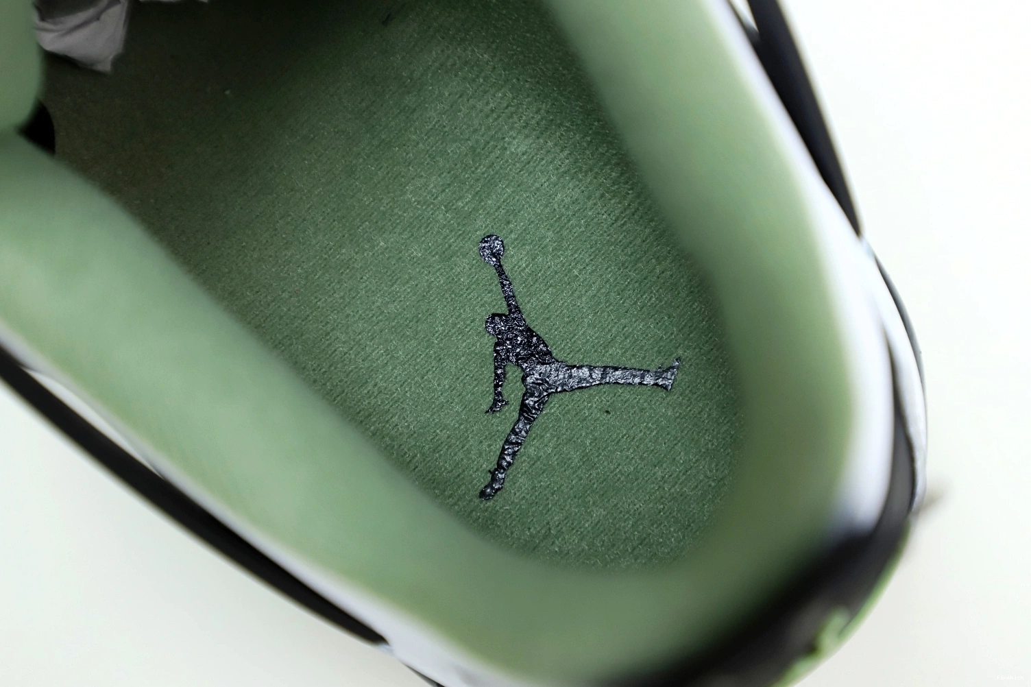 4 AIR JORDAN 
